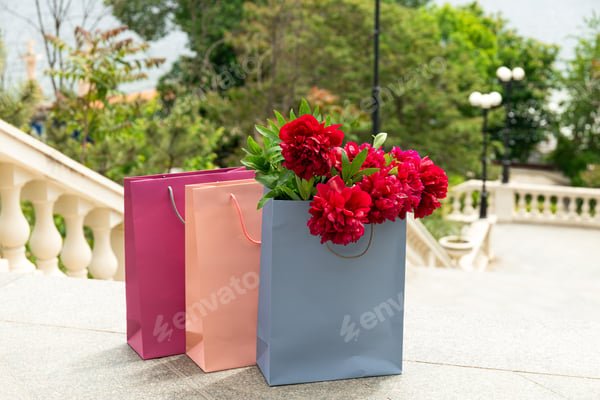 Top 5 raisons d'opter pour des pochettes cadeaux en papier kraft